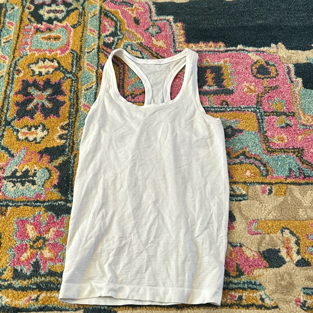 LULULEMON TANK